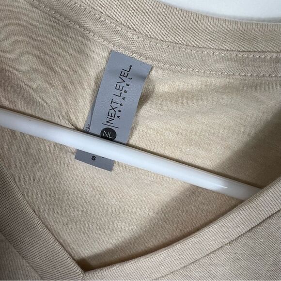 Heathered Oatmeal T-Shirt with Black Headdress Size S Canvas Bella Canvas - Picture 3 of 5